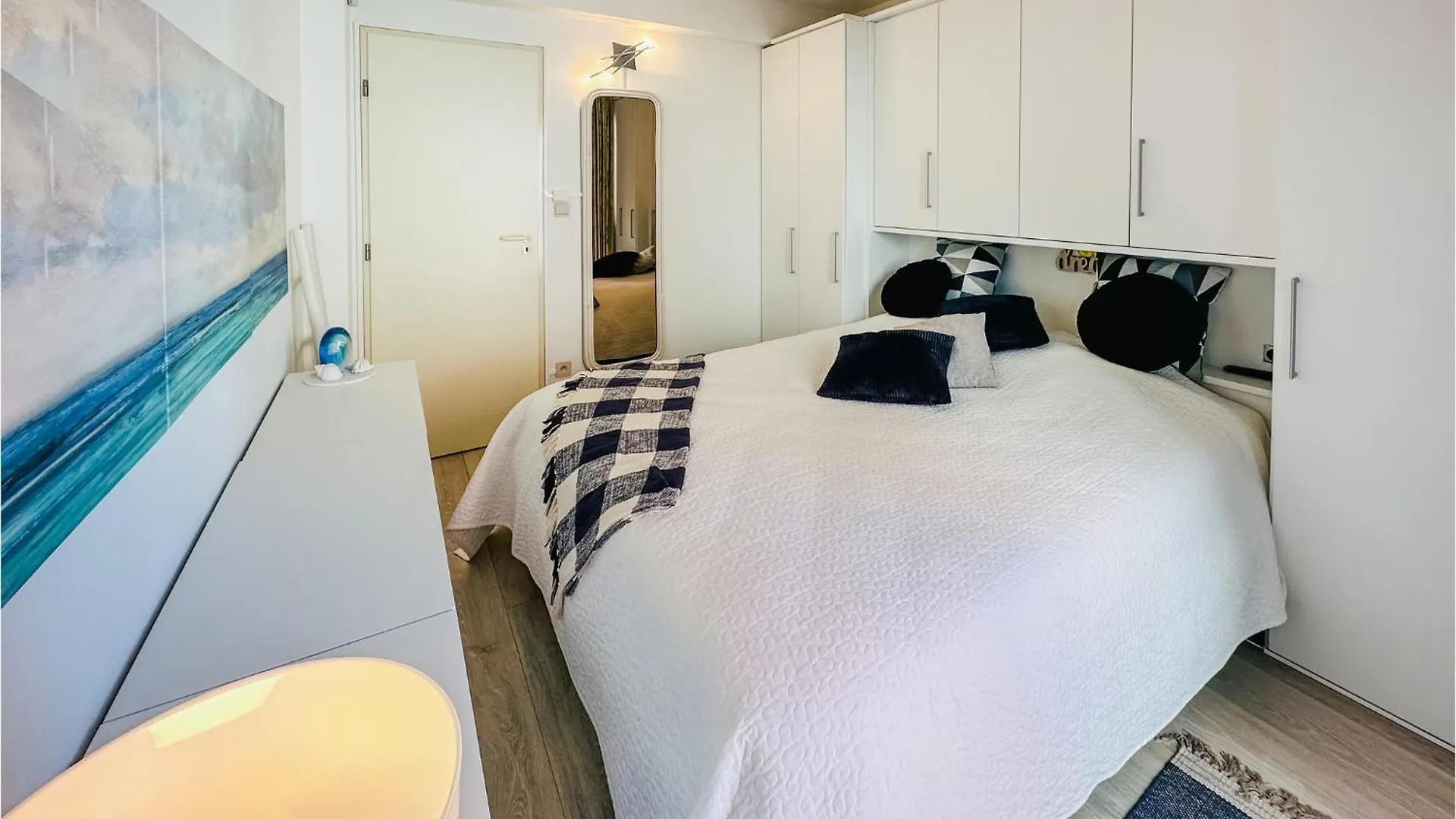 Awesome Apartment In Oostende With Wifi 0*, Ostend Bélgica